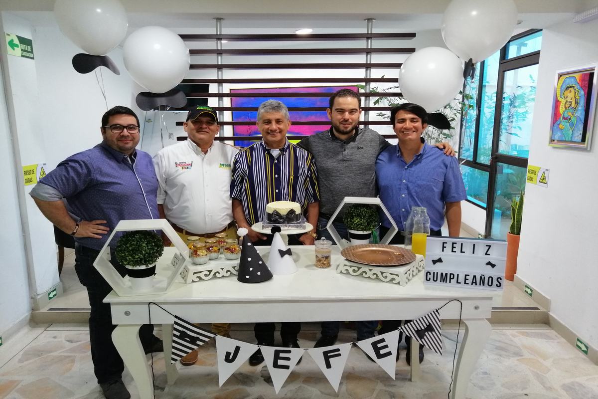 Diego Quigua, Carlos Motta, el homenajeado Luis Alfredo Ortega Moreno, Diego Aya y Juan Sebastián Flores.